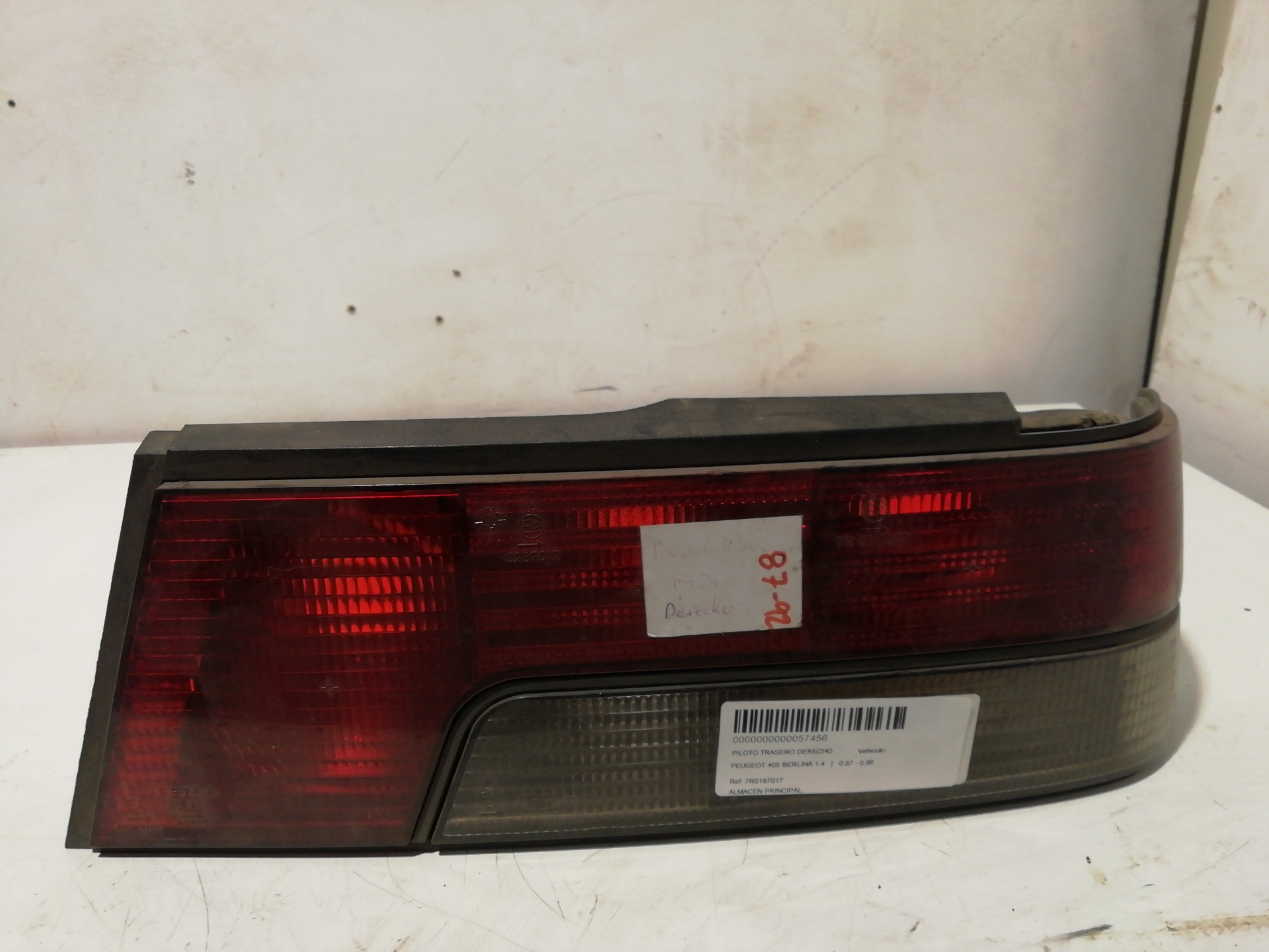 Heckleuchte rechts PEUGEOT 405 BERLINA