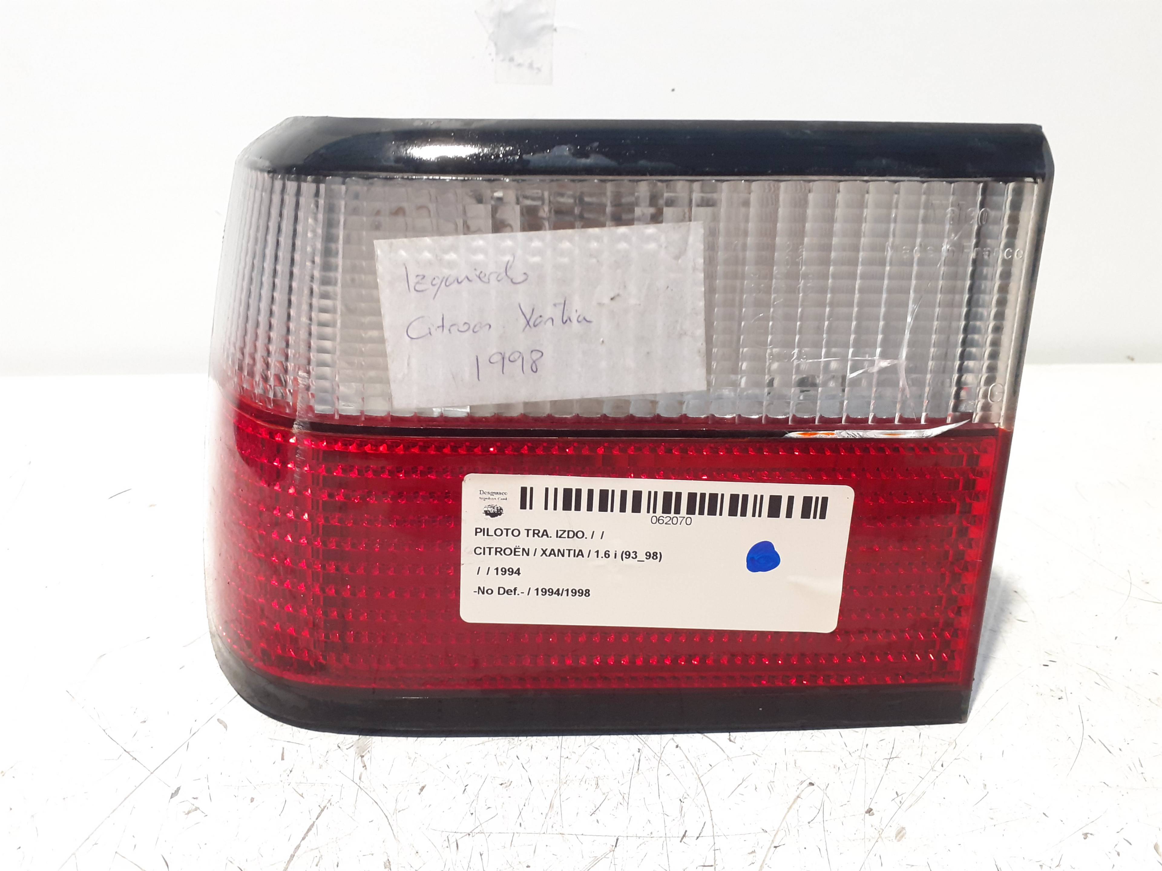 Feu arrière gauche CITROEN XANTIA BERLINA