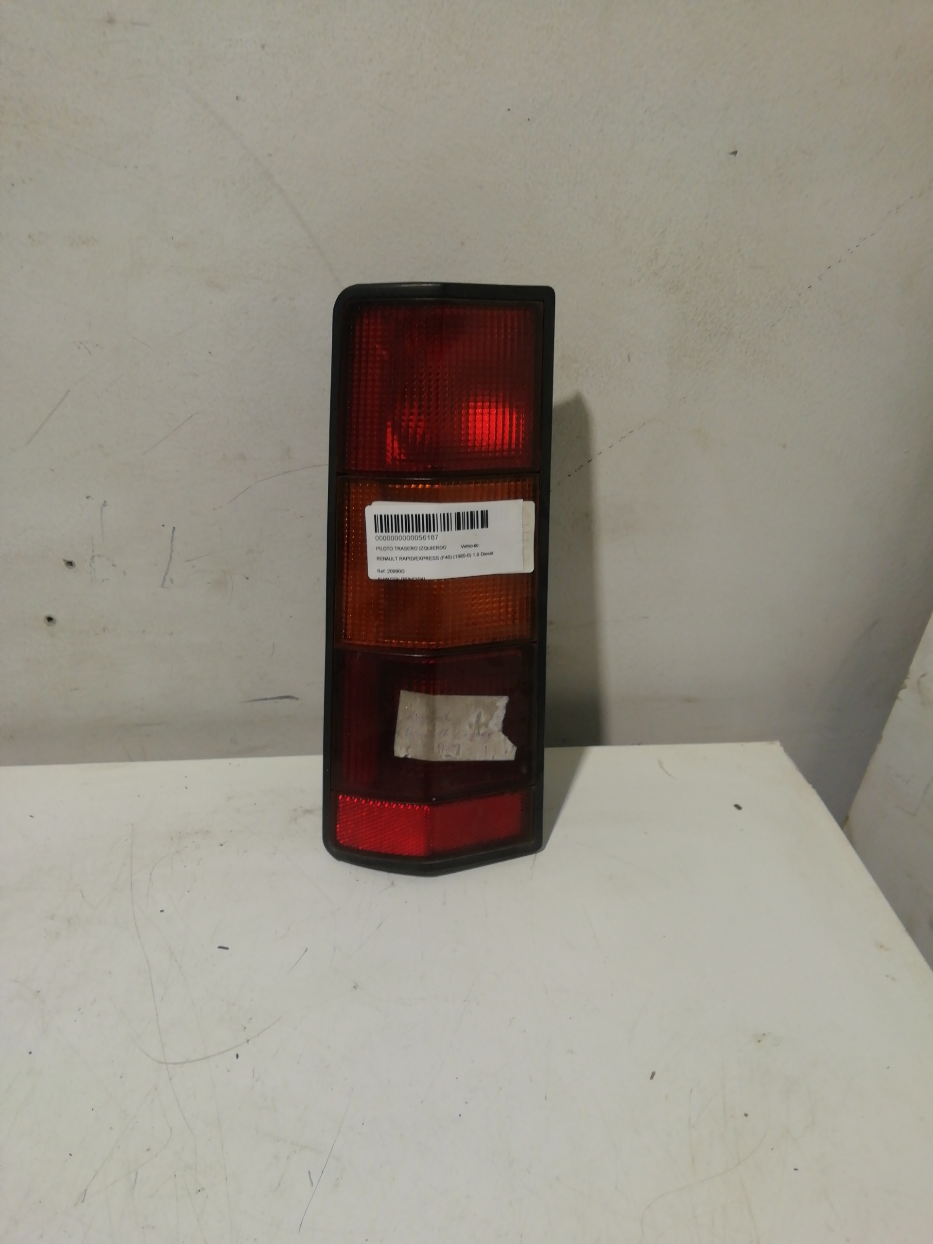 Fanale posteriore sinistro RENAULT RAPID/EXPRESS (F40)