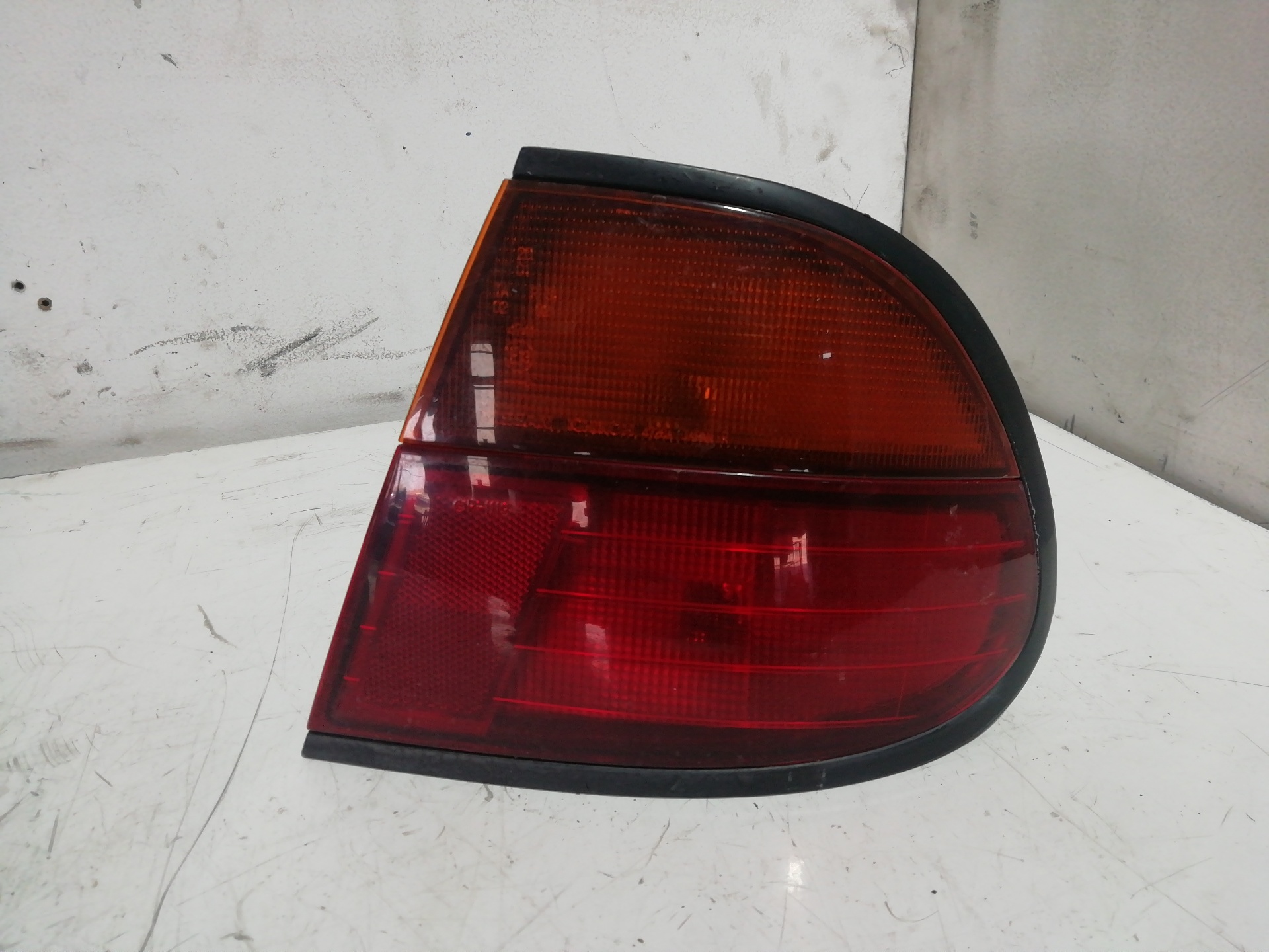 Heckleuchte rechts NISSAN ALMERA (N15)