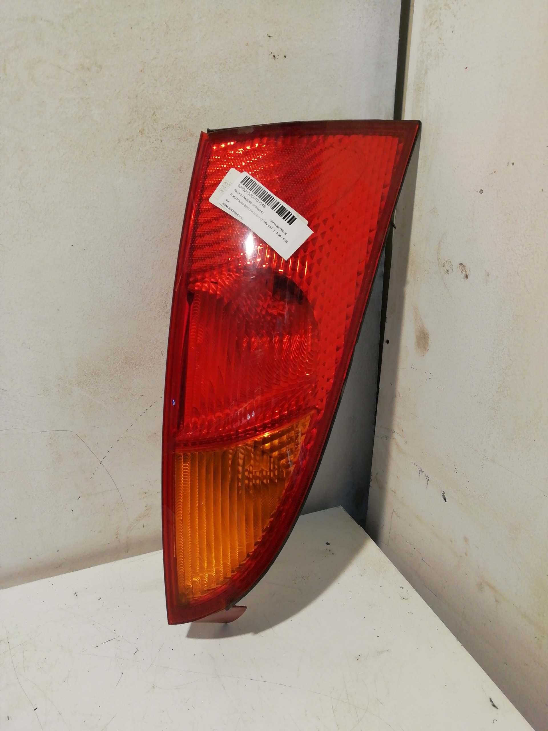 Heckleuchte rechts FORD FOCUS BERLINA (CAK)