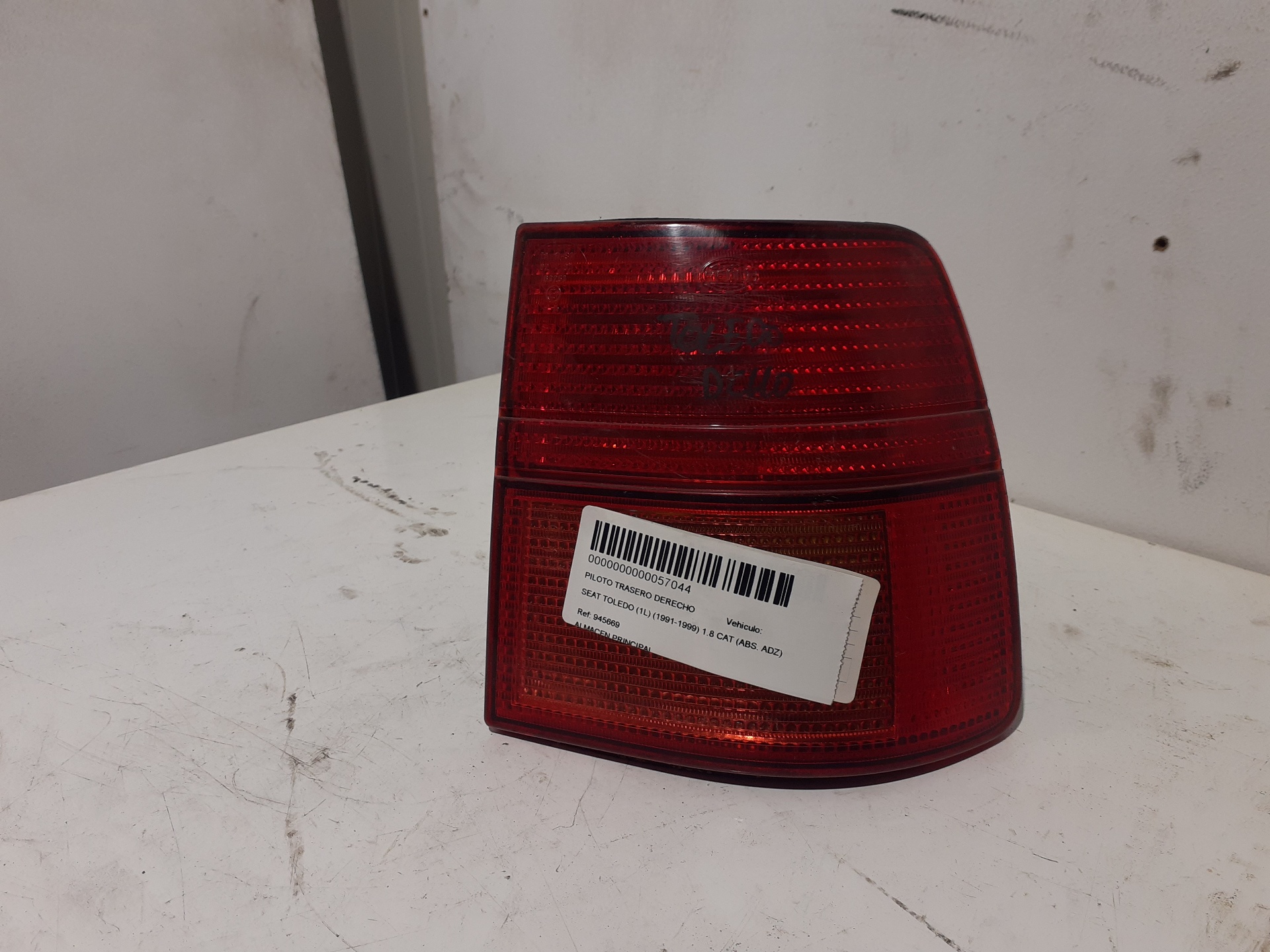Heckleuchte rechts SEAT TOLEDO (1L)