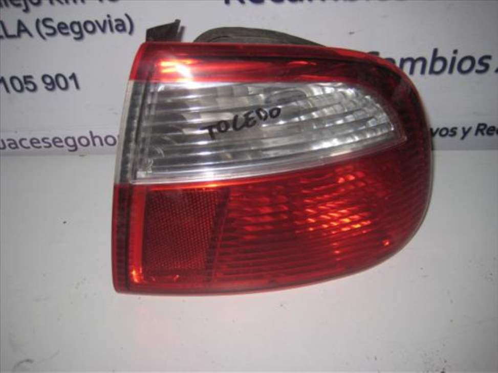 Feu arrière droit SEAT TOLEDO (1L)