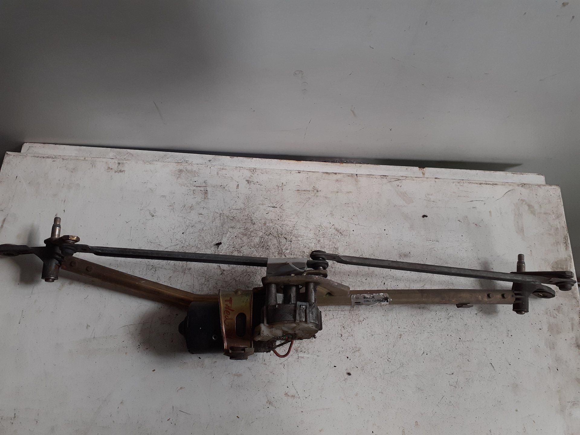 Scheibenwischermotor vorne SEAT TOLEDO (1L)
