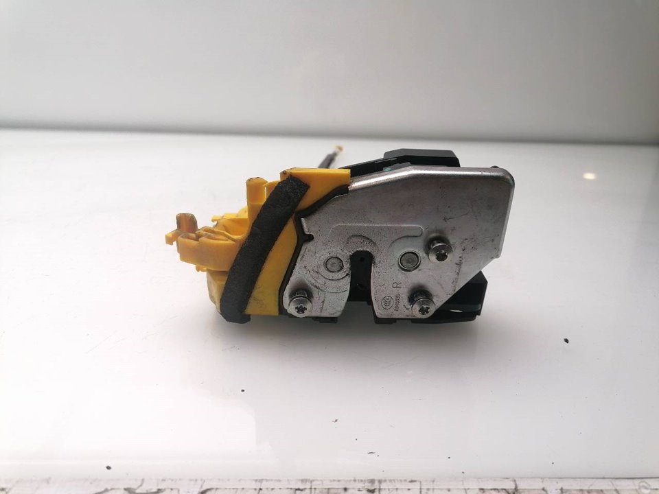 Front right door lock KIA CEED