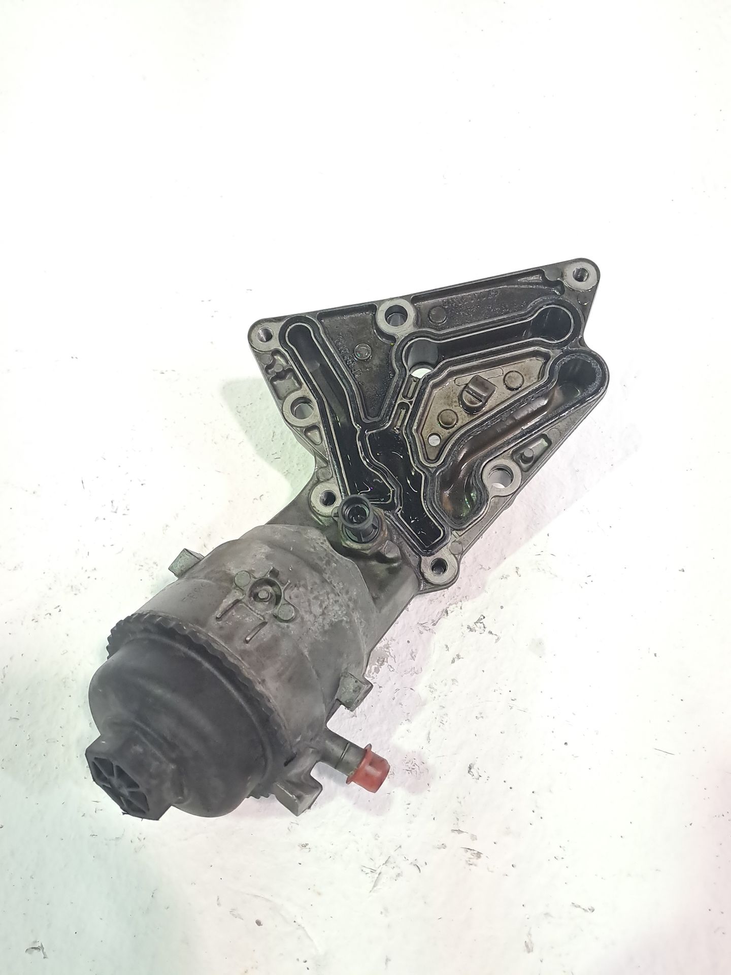Oil filter bracket OPEL ZAFIRA B