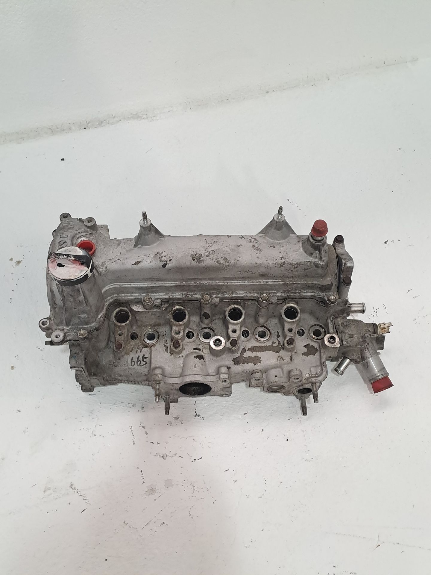 Cylinder head TOYOTA AURIS