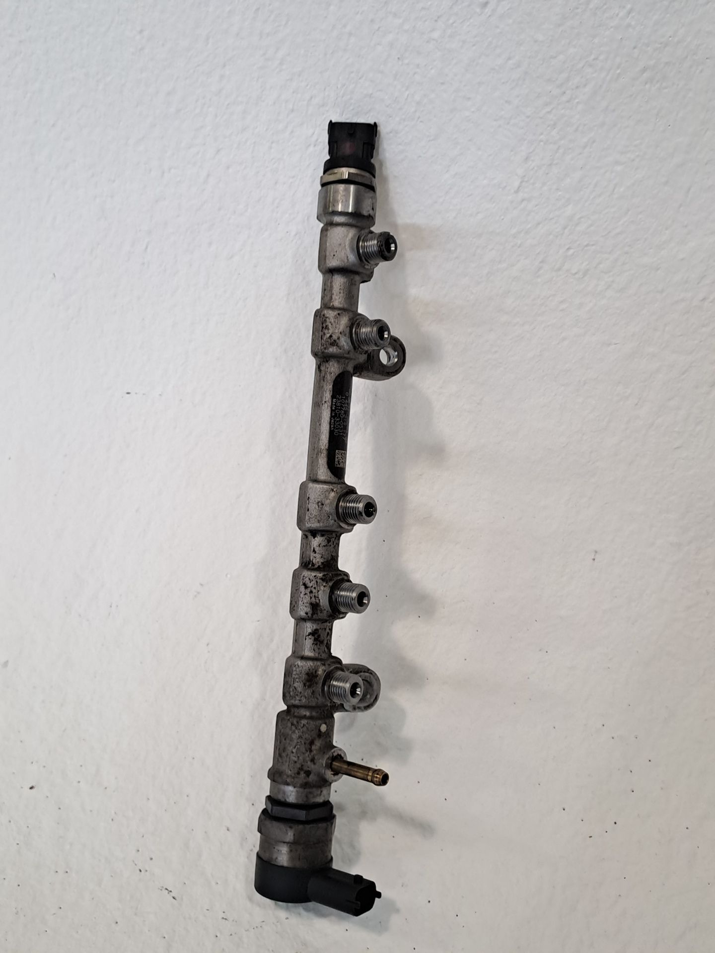 Fuel Rail TOYOTA AURIS