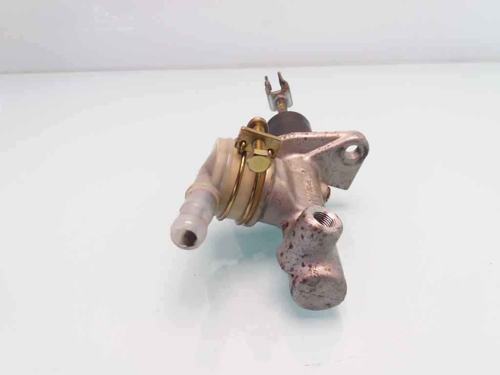 Bomba de embreagem NISSAN CABSTAR E