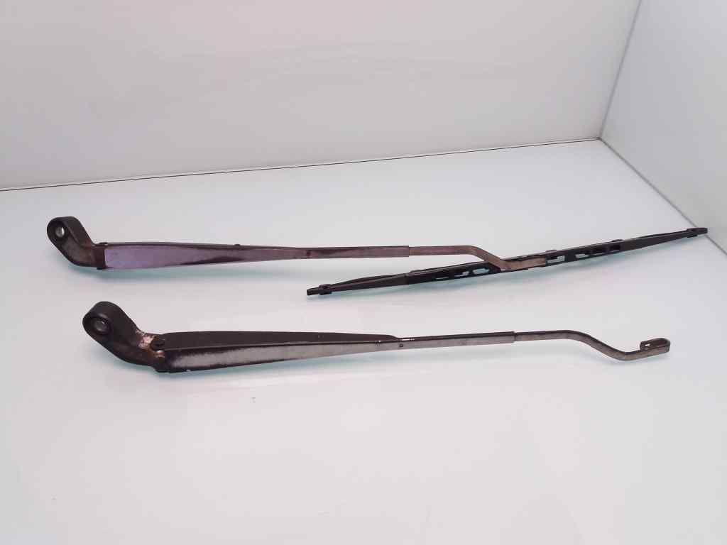 Front Right Wiper Arm NISSAN CABSTAR E