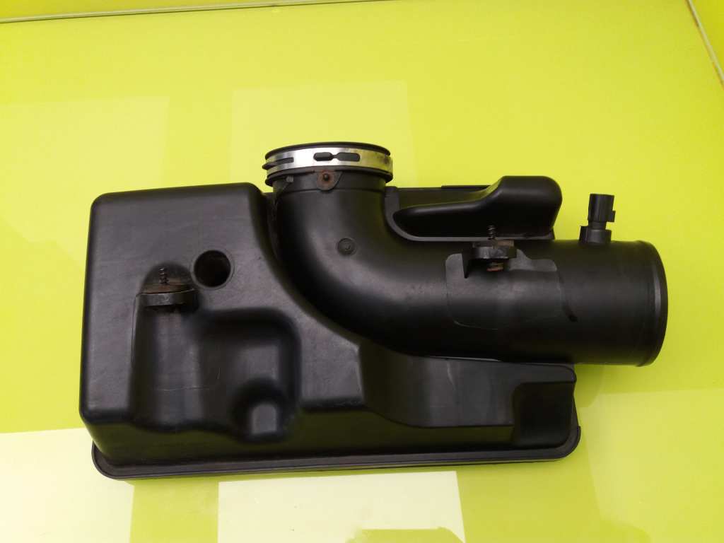 Intake manifold JEEP GRAND CHEROKEE III (WH, WK)