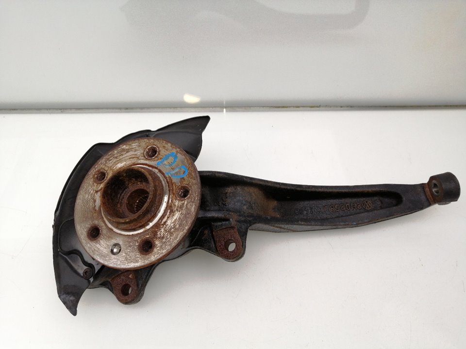 Achsschenkel vorne rechts VOLKSWAGEN AMAROK (2HA, 2HB, S1B, S6B, S7A, S7B)