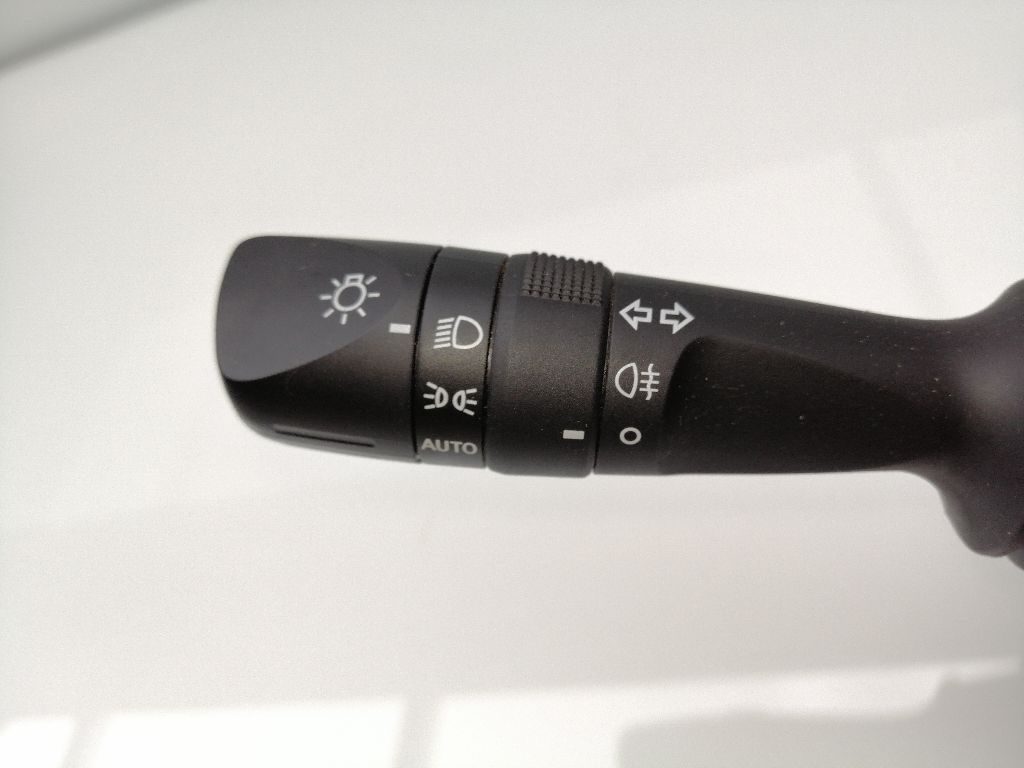 Commande multifonction TOYOTA HILUX (GUN1)