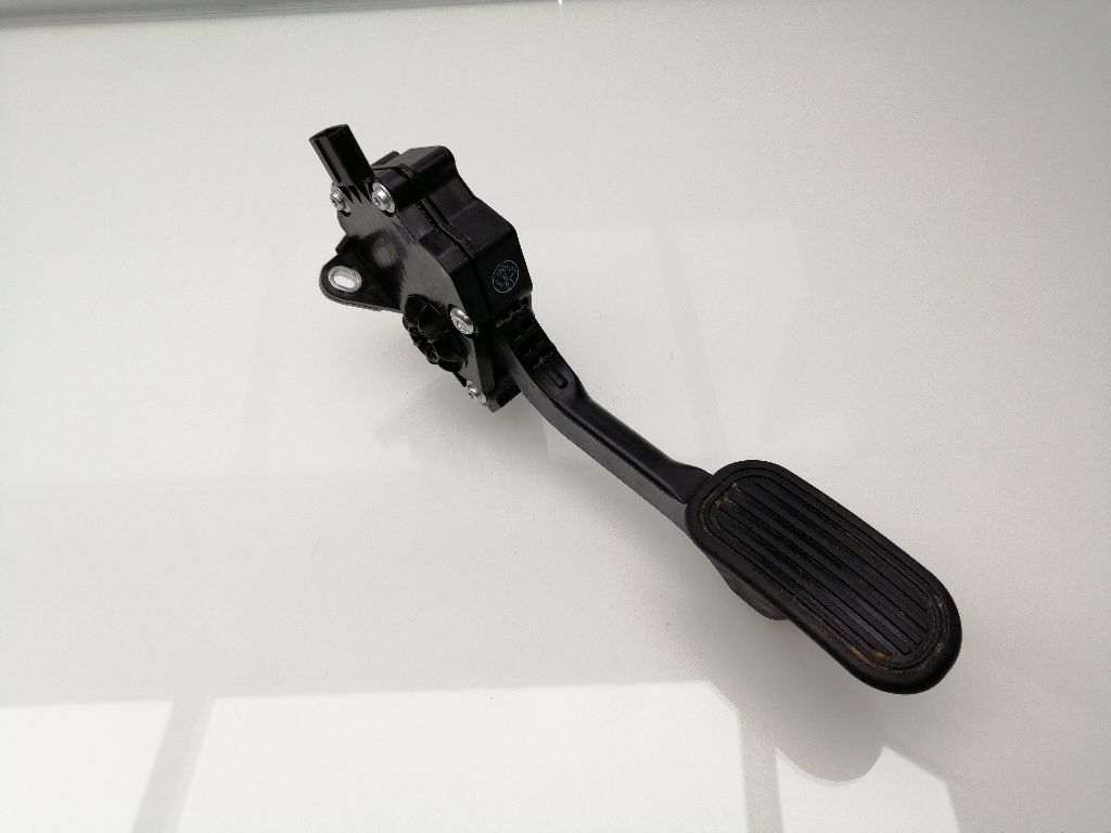 Pédale d'accélérateur TOYOTA HILUX (GUN1)