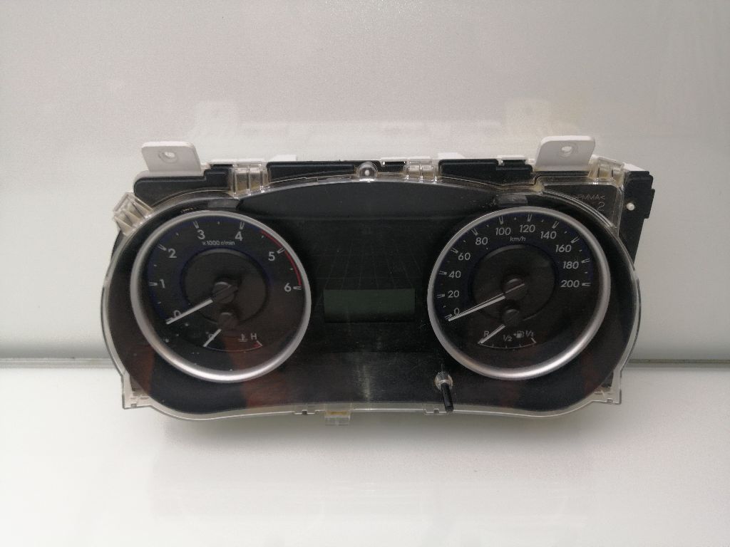 Kombiinstrument TOYOTA HILUX (GUN1)