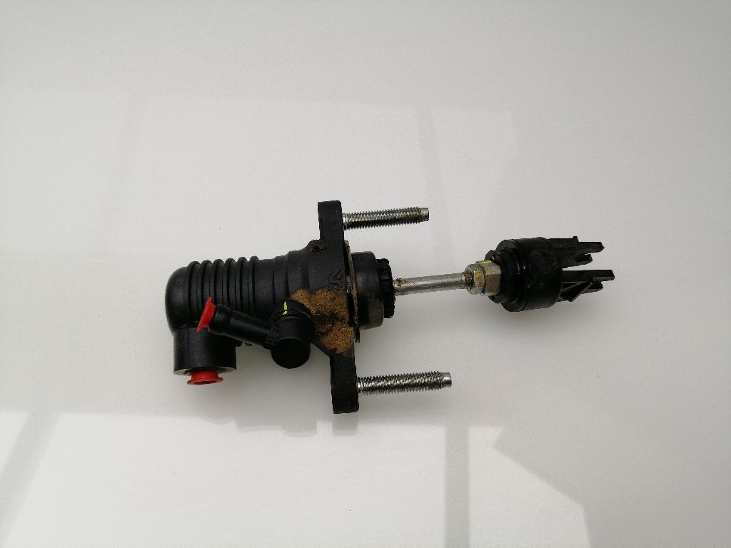 Kupplungsnehmerzylinder TOYOTA HILUX (GUN1)