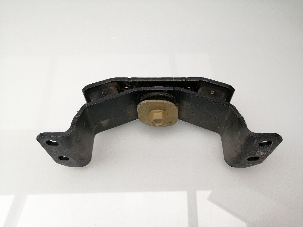 Schaltgetriebehalter TOYOTA HILUX (GUN1)