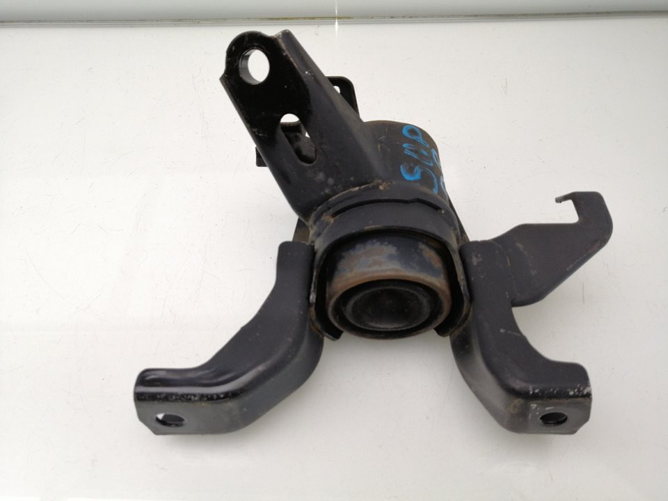 SOPORTE MOTOR DERECHO TOYOTA AURIS