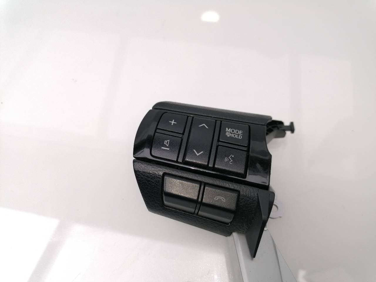 Commande au volant TOYOTA HILUX (GUN1)