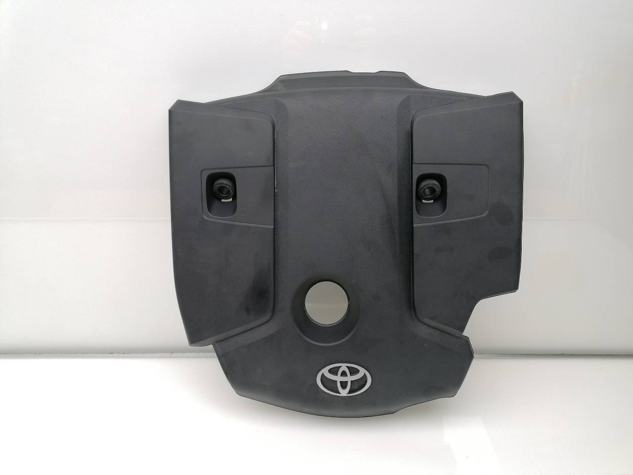 Engine cover TOYOTA HILUX (GUN1)