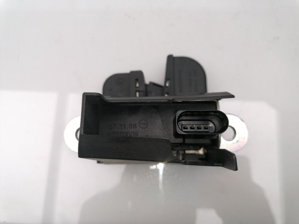 Boot/Tailgate lock VOLKSWAGEN GOLF VI (5K1)