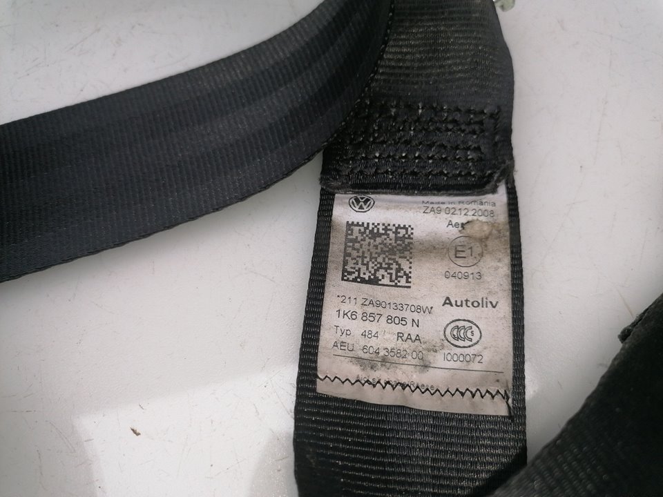 Cinto de segurança traseiro esquerdo VOLKSWAGEN GOLF VI (5K1)