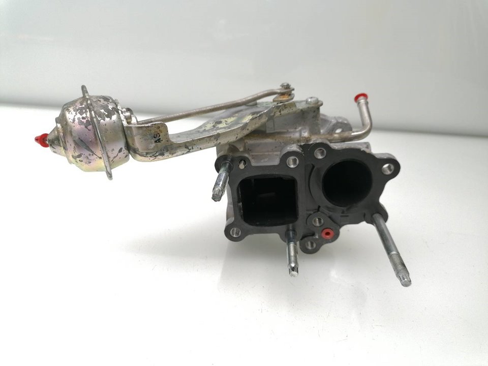 EGR valve TOYOTA HILUX (GUN1)