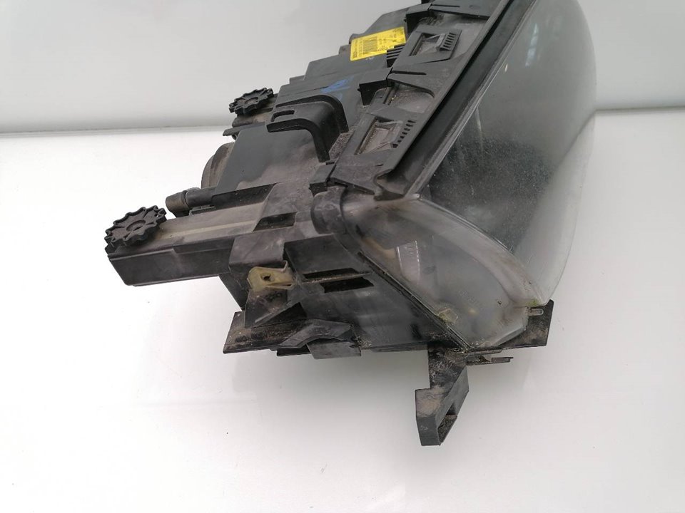 Right headlight BMW SERIE 3 BERLINA (E46)