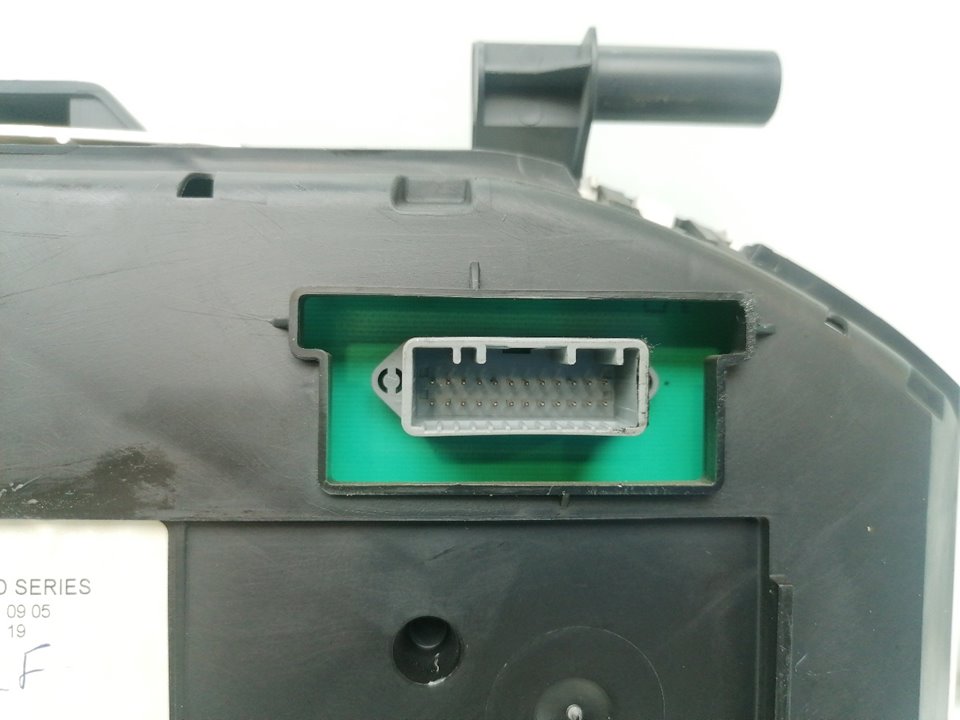 Painel de instrumentos RENAULT CLIO III