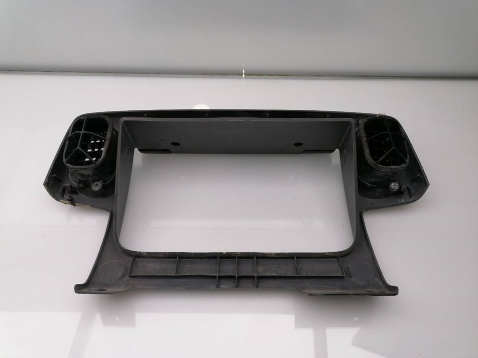 Verkleidung NISSAN CABSTAR E