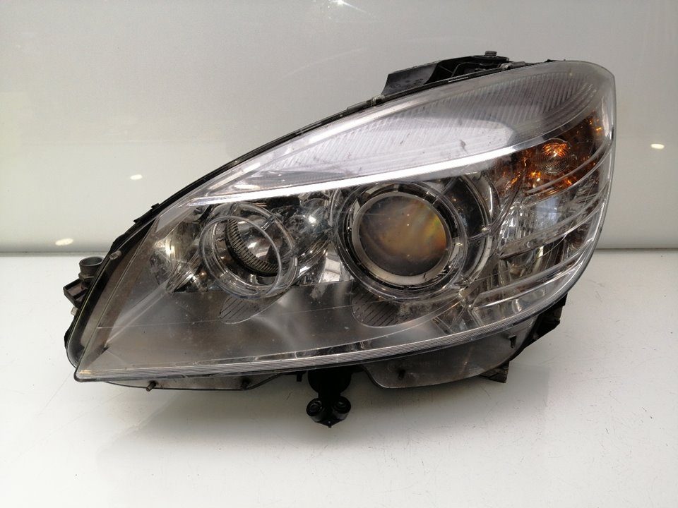 Scheinwerfer links MERCEDES-BENZ CLASE C (W203) BERLINA