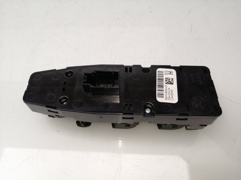 Commande lève-vitre avant gauche BMW 5 TOURING (F11) 520 D XDRIVE (2011 - 2017) 2000CCM