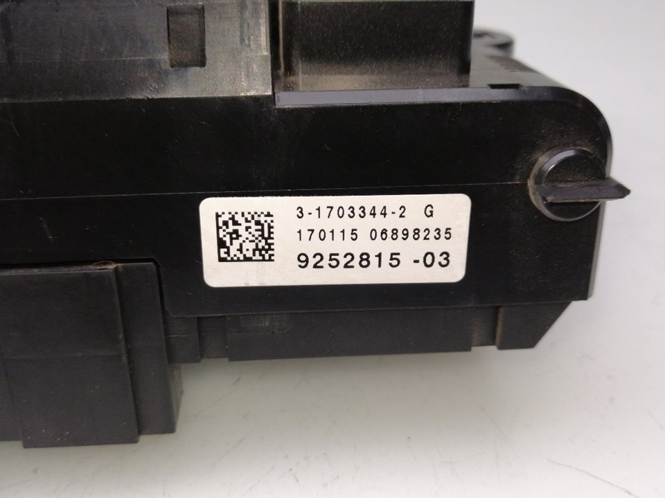 Boîtier relais/fusibles BMW 5 TOURING (F11) 520 D XDRIVE (2011 - 2017) 2000CCM