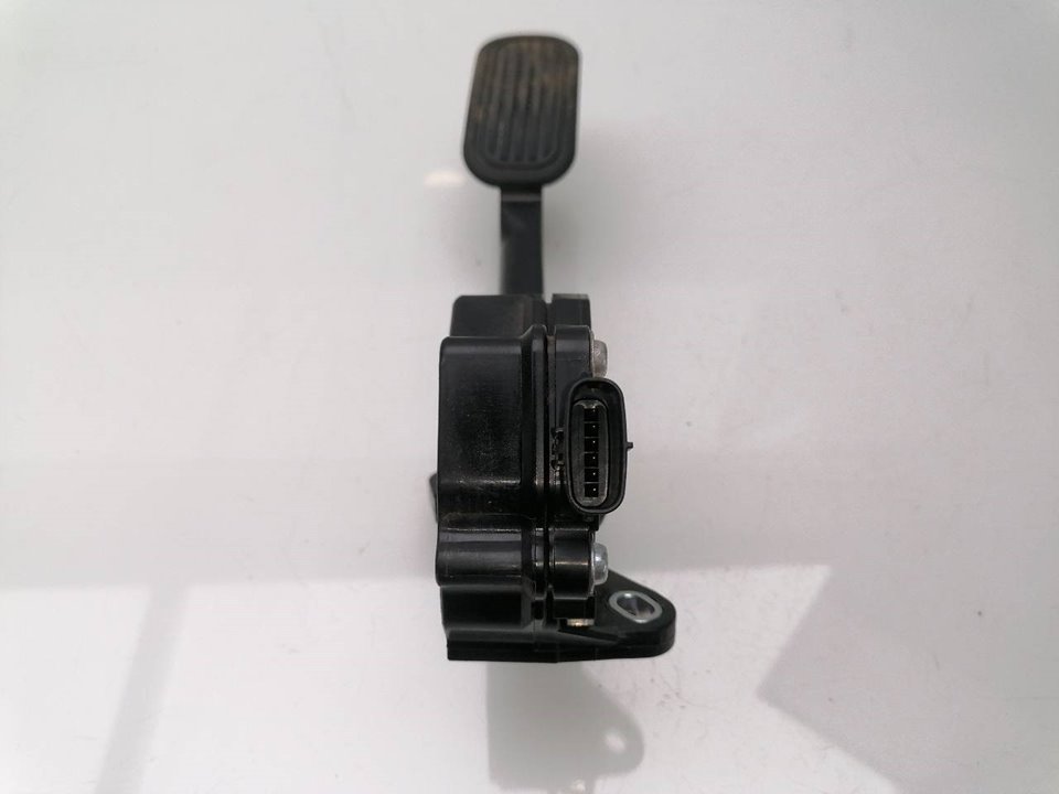 Pédale d'accélérateur TOYOTA HILUX (GUN1)