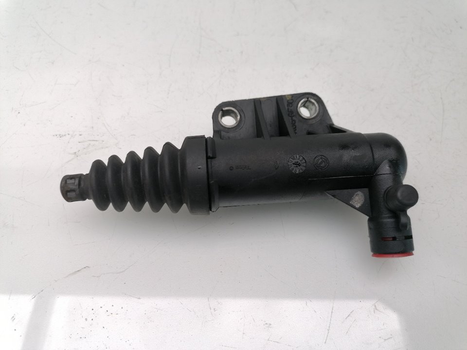 BOMBIN EMBRAGUE FIAT PUNTO (199)