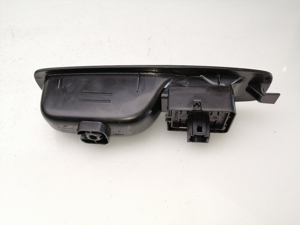 Comando vidro elétrico traseiro esquerdo RENAULT MEGANE IV BERLINA 5P
