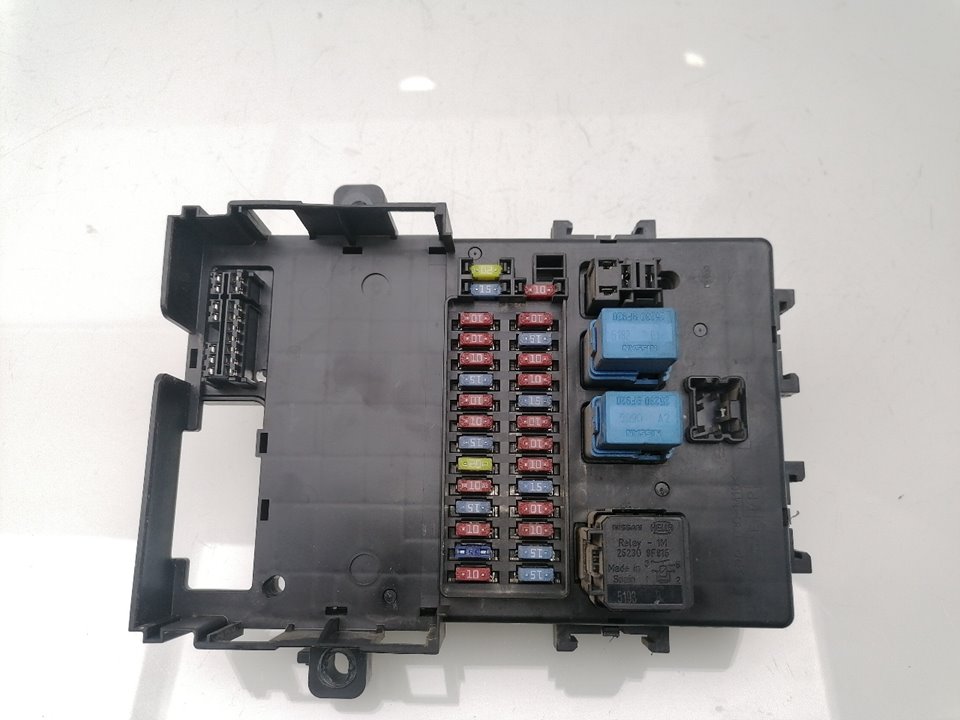 Sicherungs-/Relaiskasten NISSAN TERRANO II (R20)