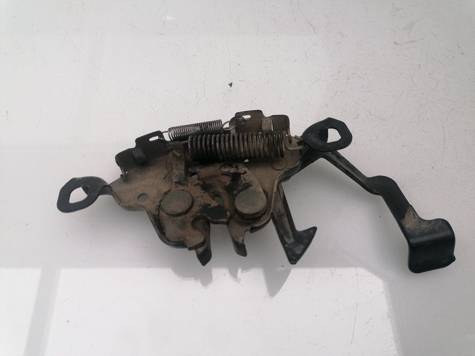 Fechadura do capô NISSAN TERRANO II (R20)