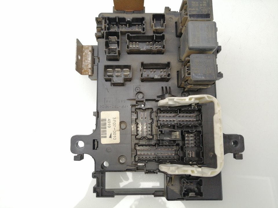 Sicherungs-/Relaiskasten NISSAN TERRANO II (R20)
