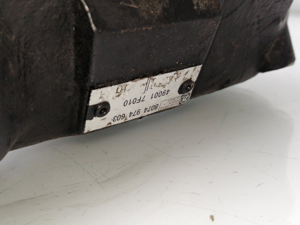 Boîtier de direction NISSAN TERRANO II (R20)