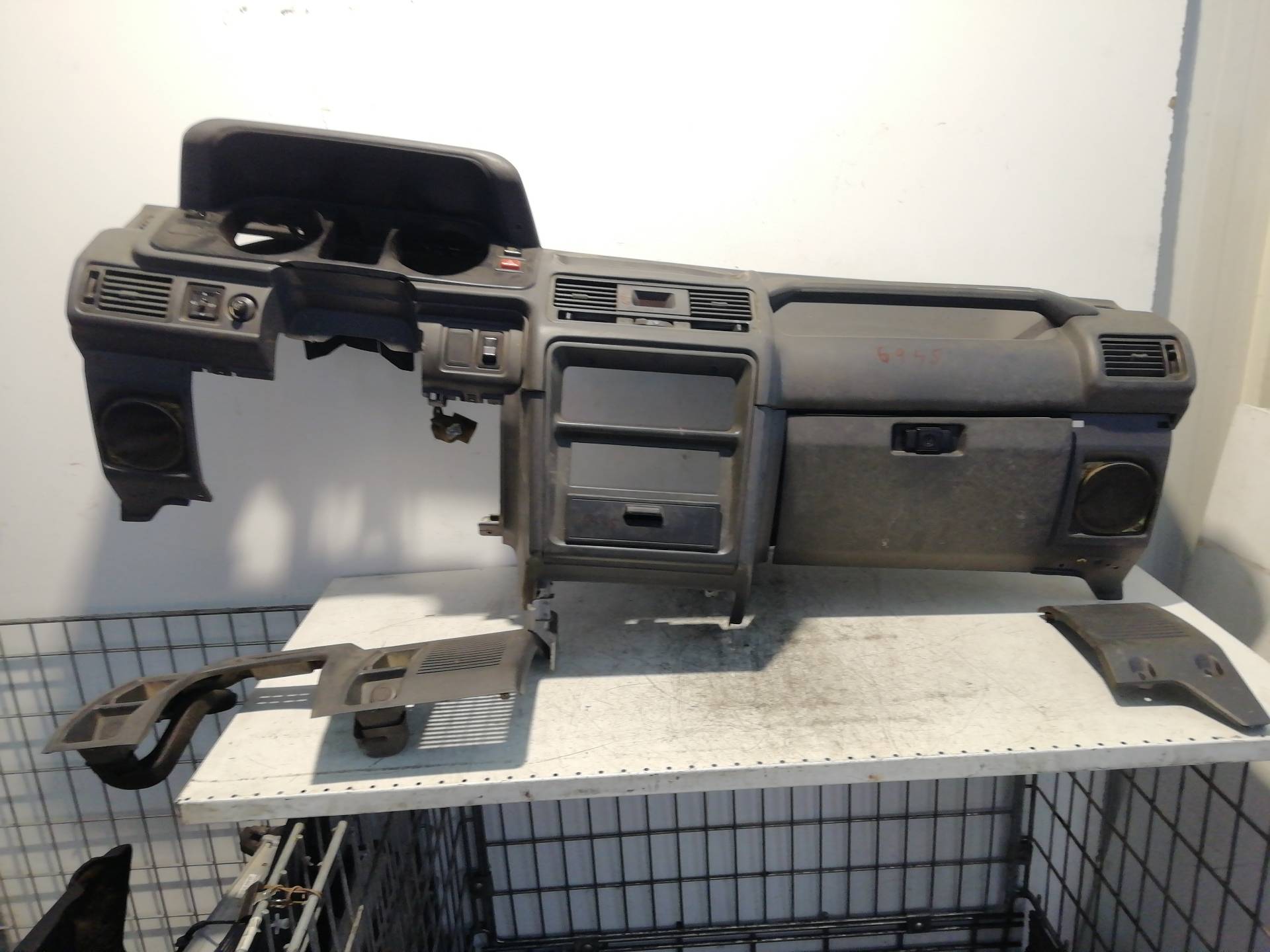 Tablier MITSUBISHI MONTERO (V20/V40)