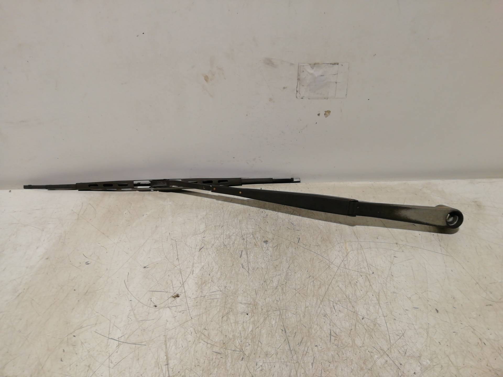 Front Left Wiper Arm MITSUBISHI MONTERO (V20/V40)
