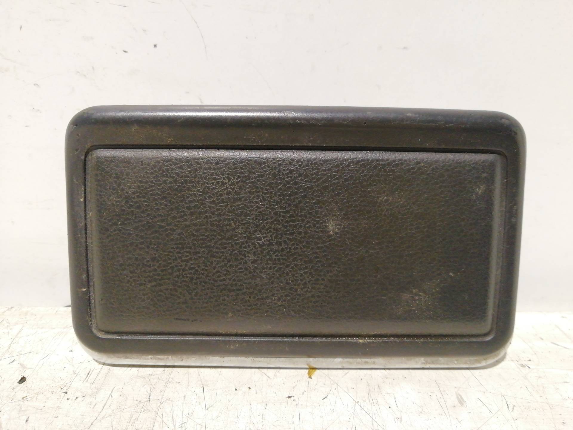 Posacenere MITSUBISHI MONTERO (V20/V40)