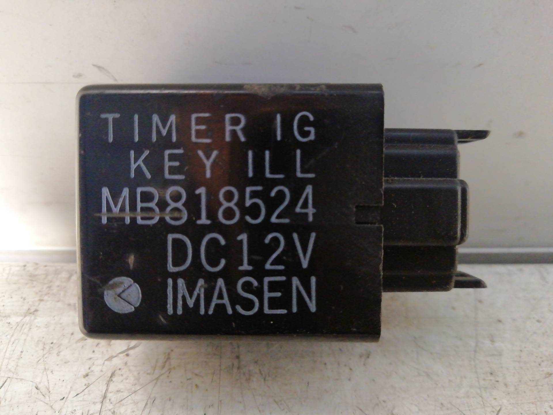Relais MITSUBISHI MONTERO (V20/V40)