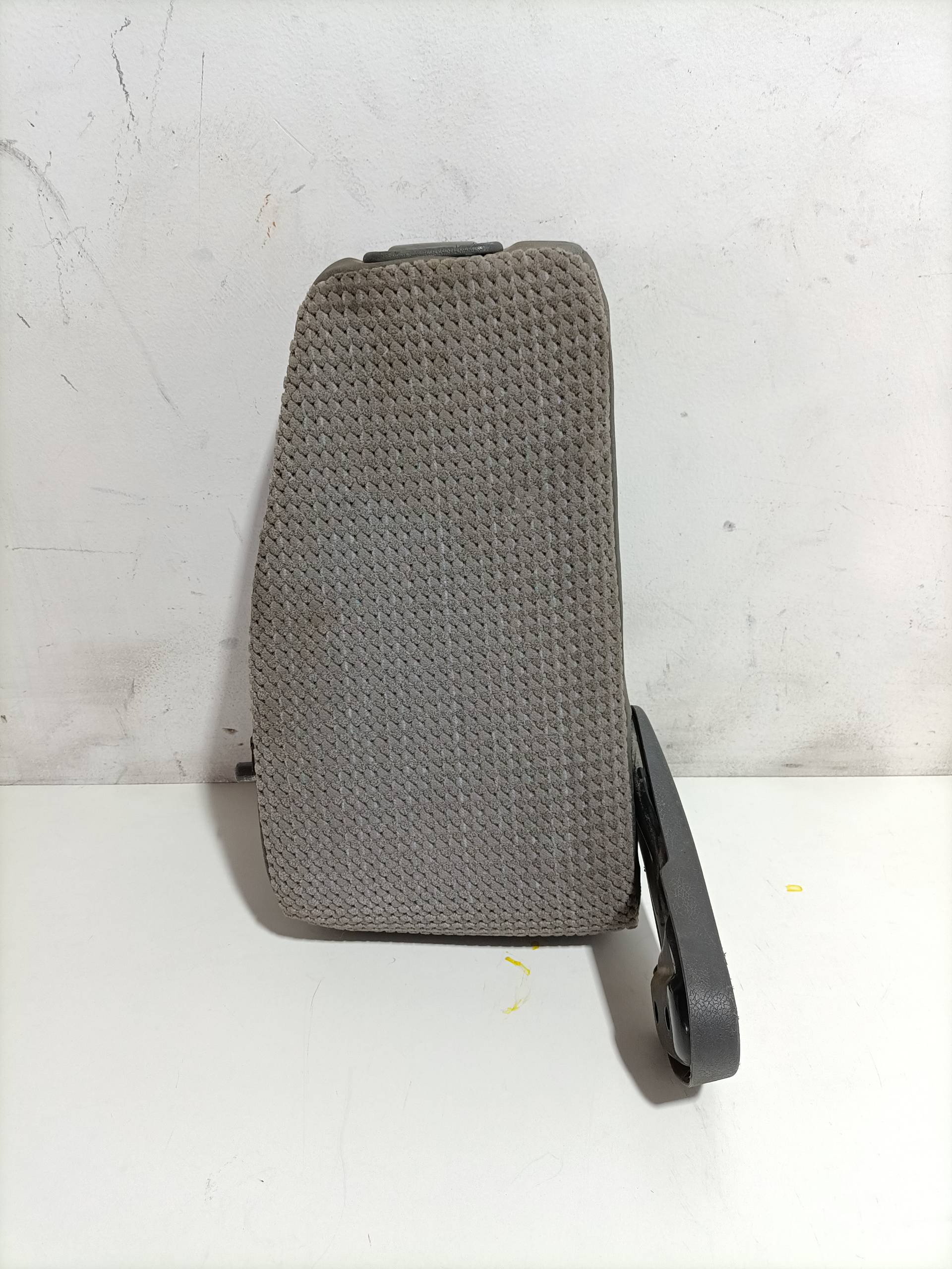 Accoudoir central MITSUBISHI MONTERO (V20/V40)