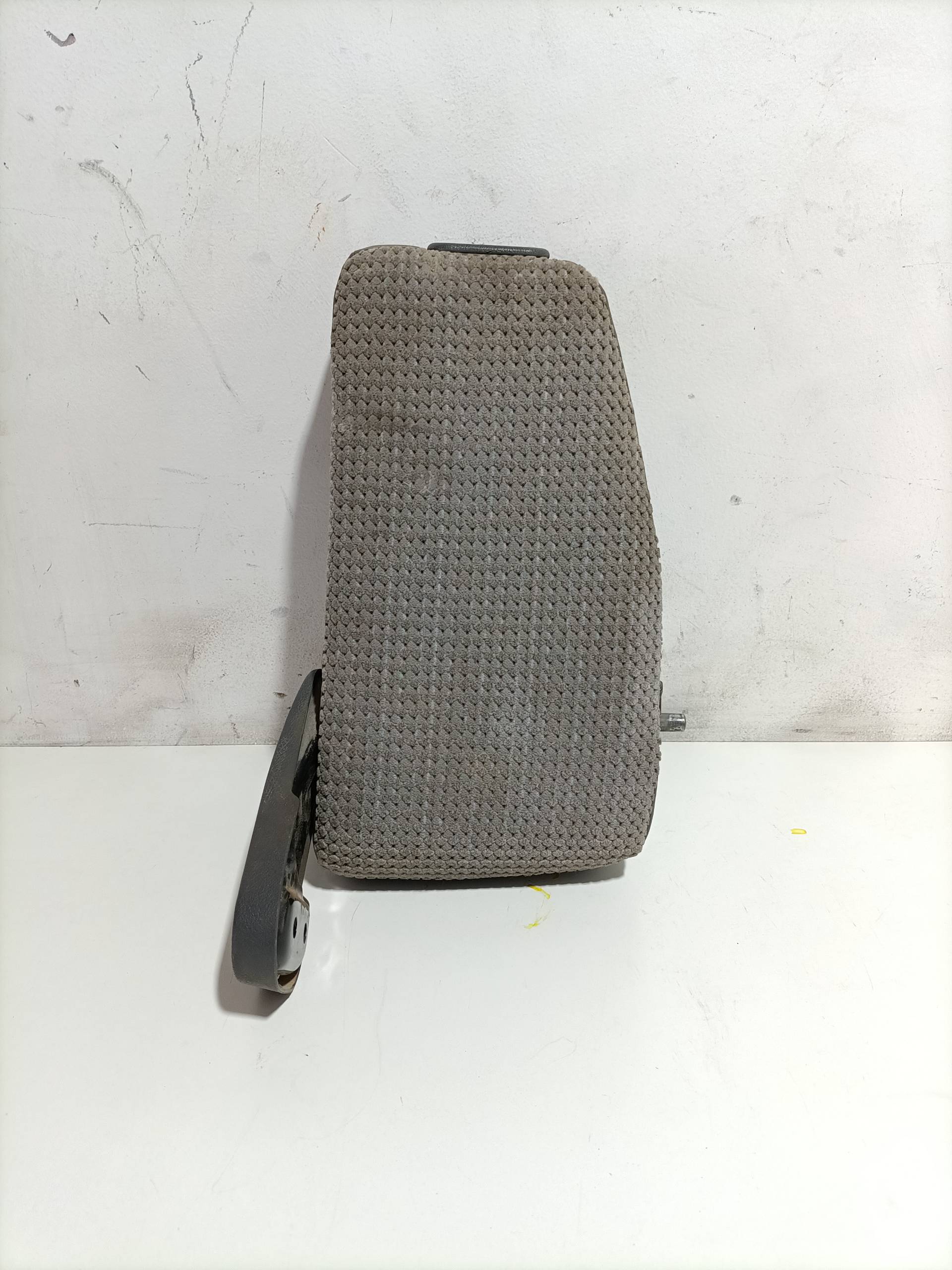 Accoudoir central MITSUBISHI MONTERO (V20/V40)