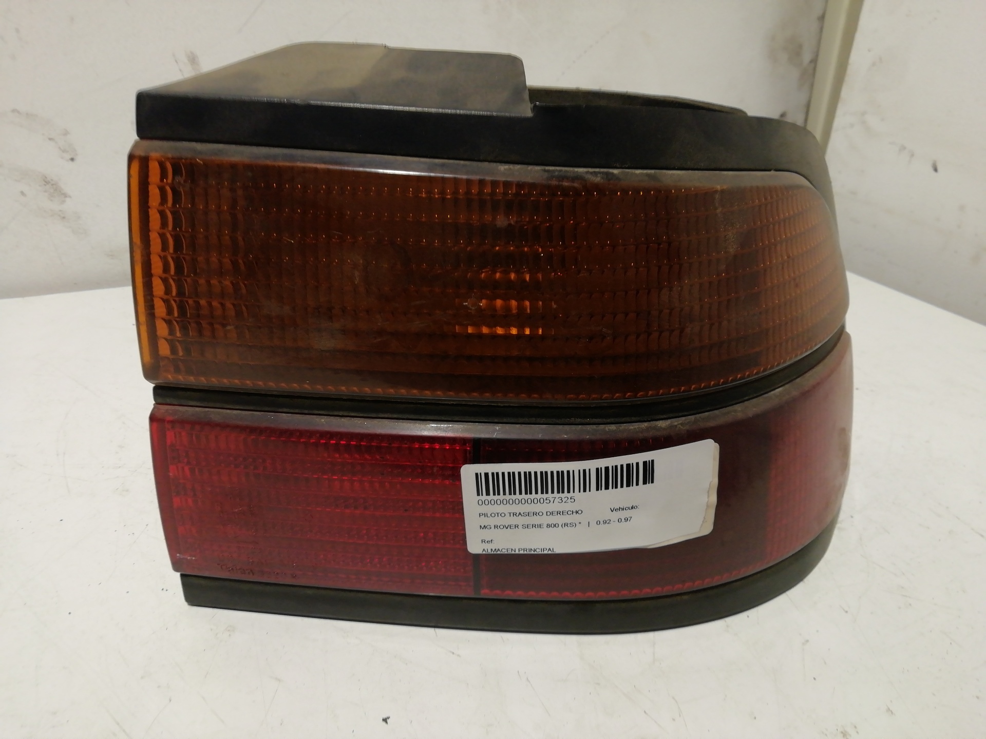 Farol traseiro direito MG SERIE 200 (RF)
