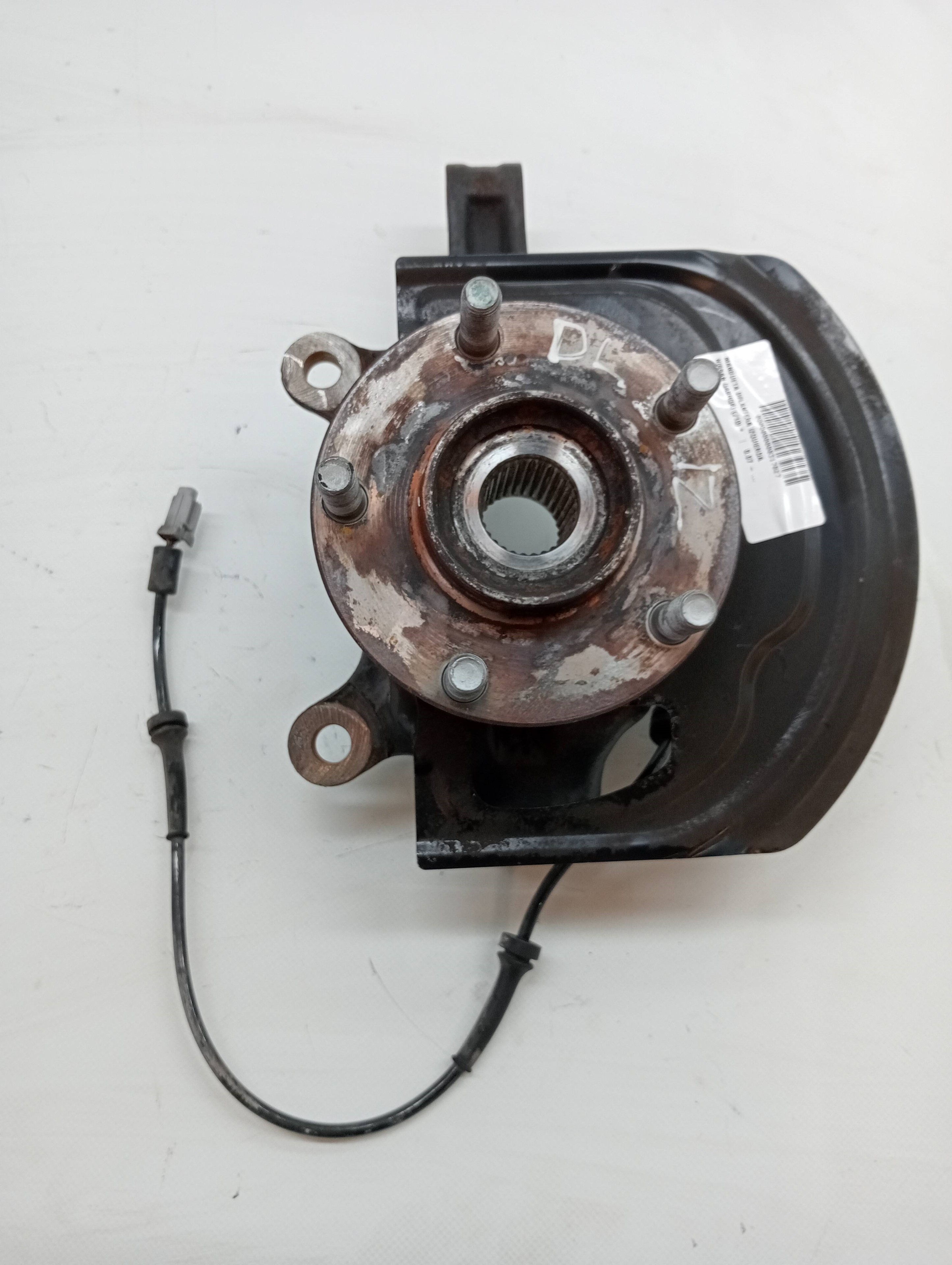 Fusée avant gauche NISSAN QASHQAI (J10)