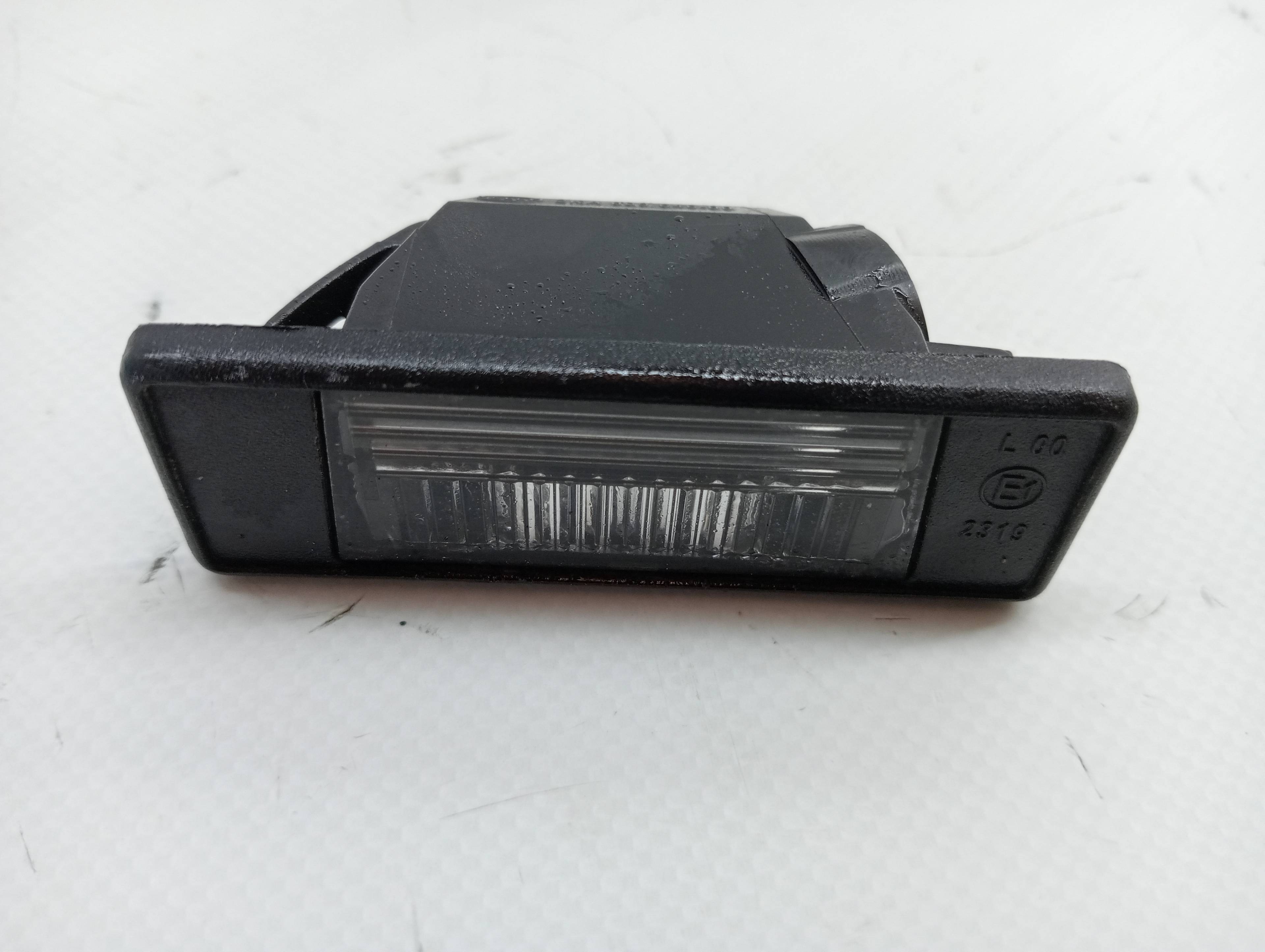 Éclairage de plaque NISSAN QASHQAI (J10)