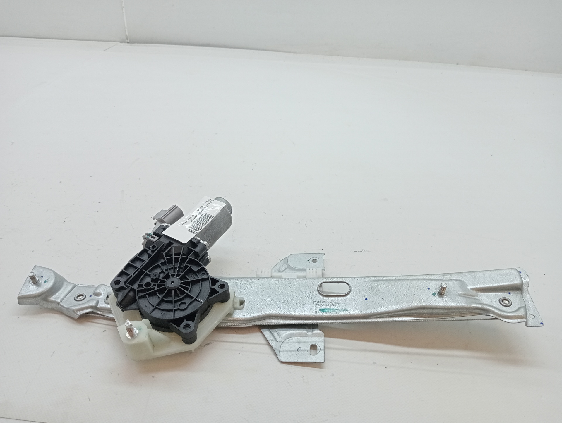 ELEVALUNAS TRASERO IZQUIERDO FORD KA+
